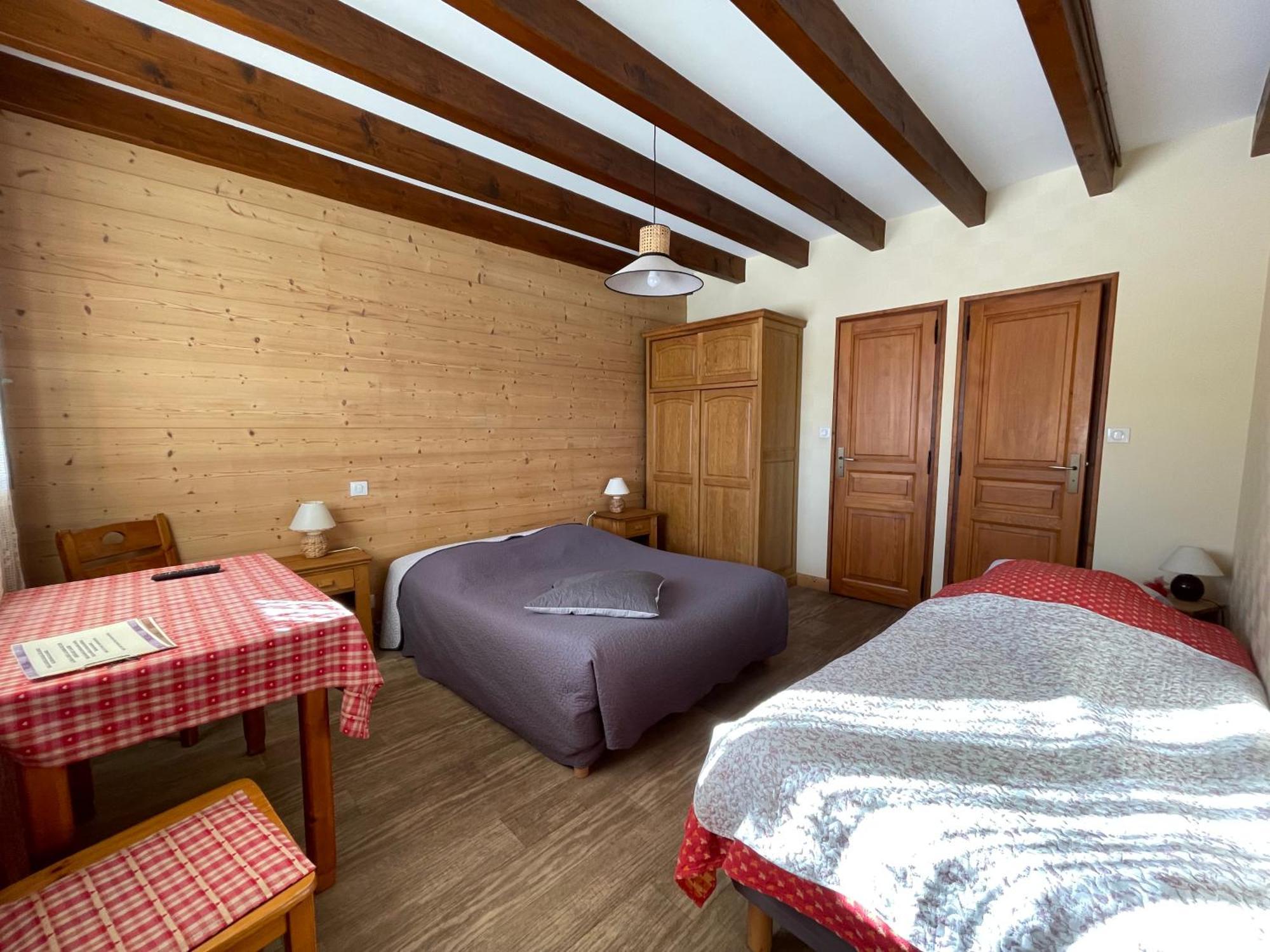 Les Sorbiers Hotel Montricher-le-Bochet ภายนอก รูปภาพ