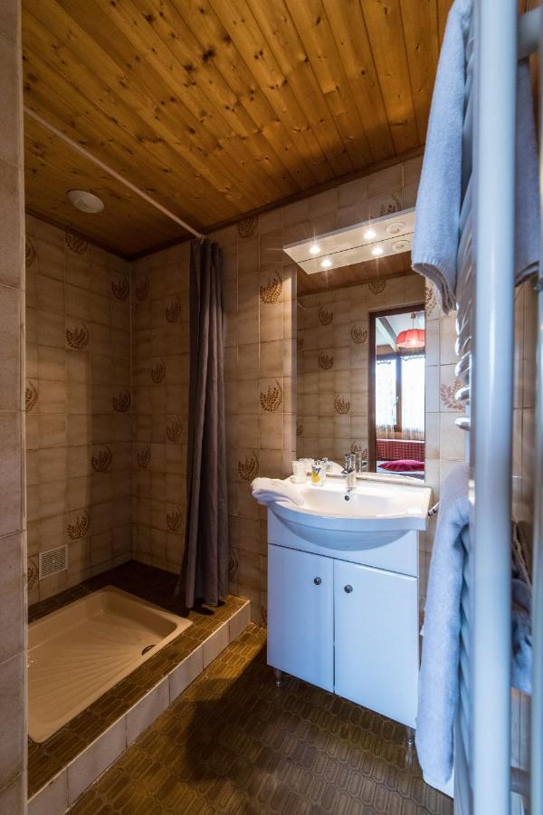 Les Sorbiers Hotel Montricher-le-Bochet ภายนอก รูปภาพ